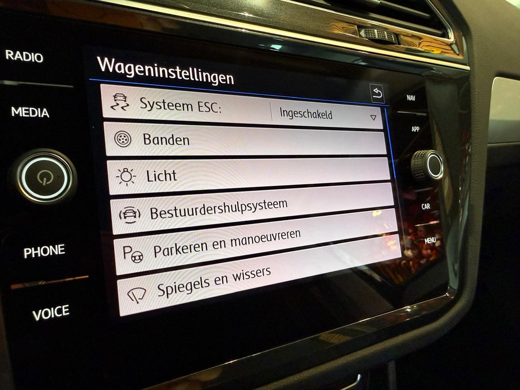 Volkswagen Tiguan 1