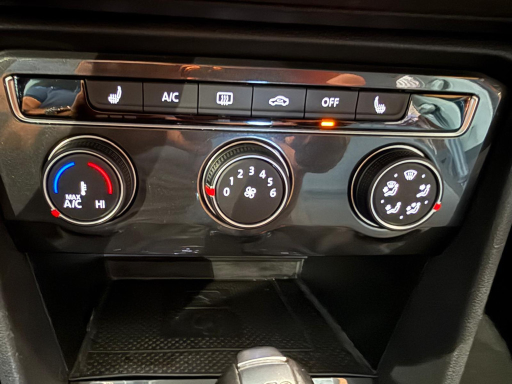 Volkswagen Tiguan 1