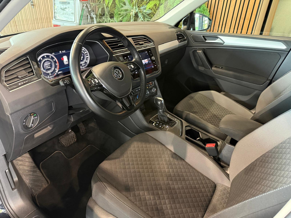 Volkswagen Tiguan 1