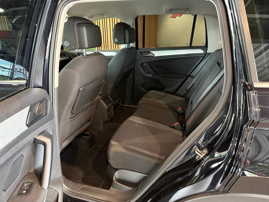 Volkswagen Tiguan 1
