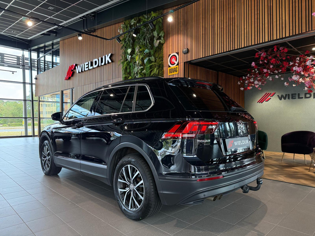 Volkswagen Tiguan 1