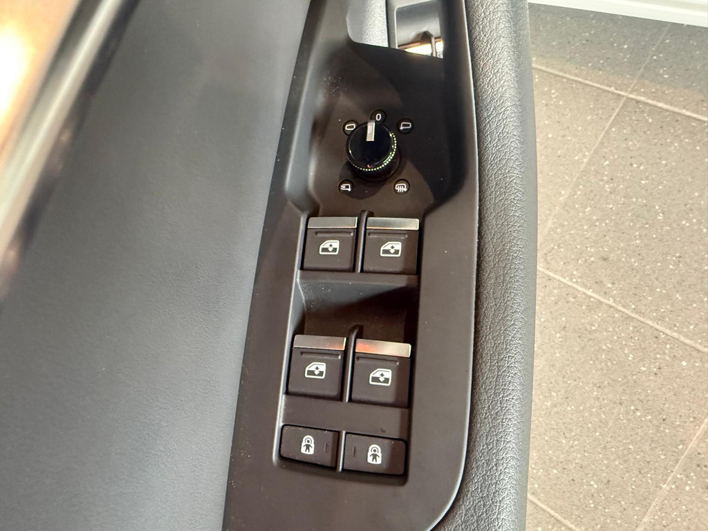 Audi A6 1