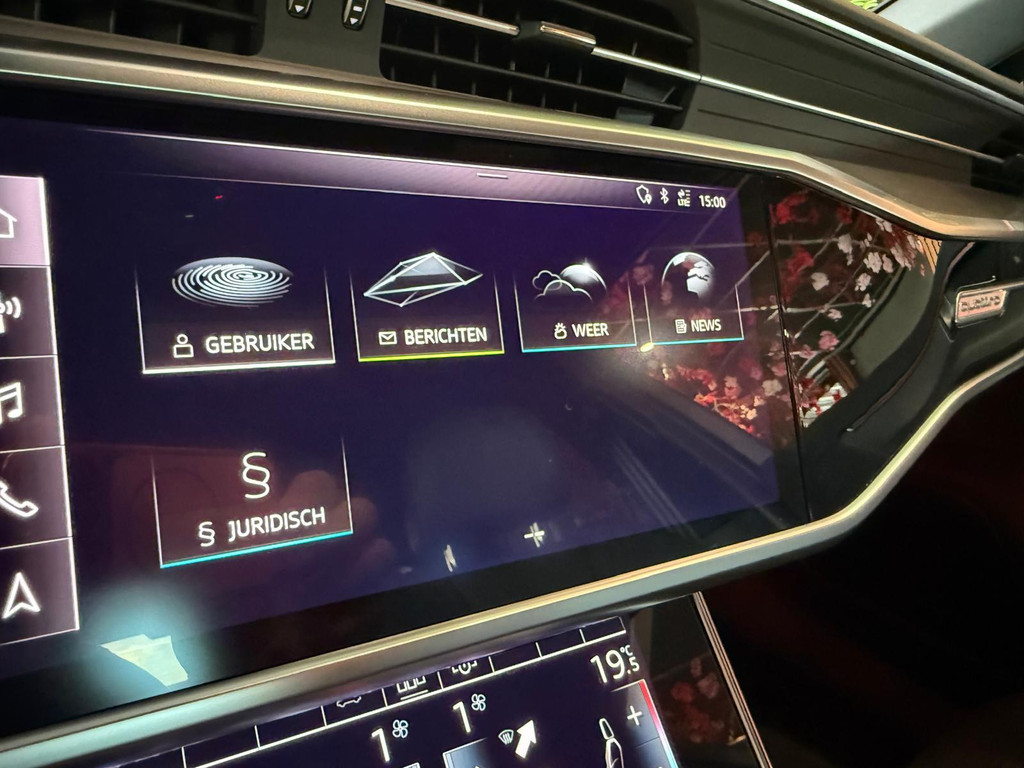 Audi A6 1