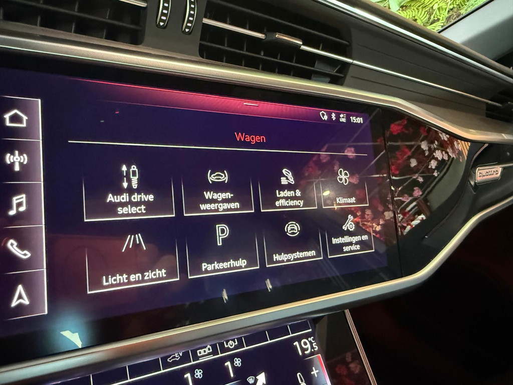 Audi A6 1