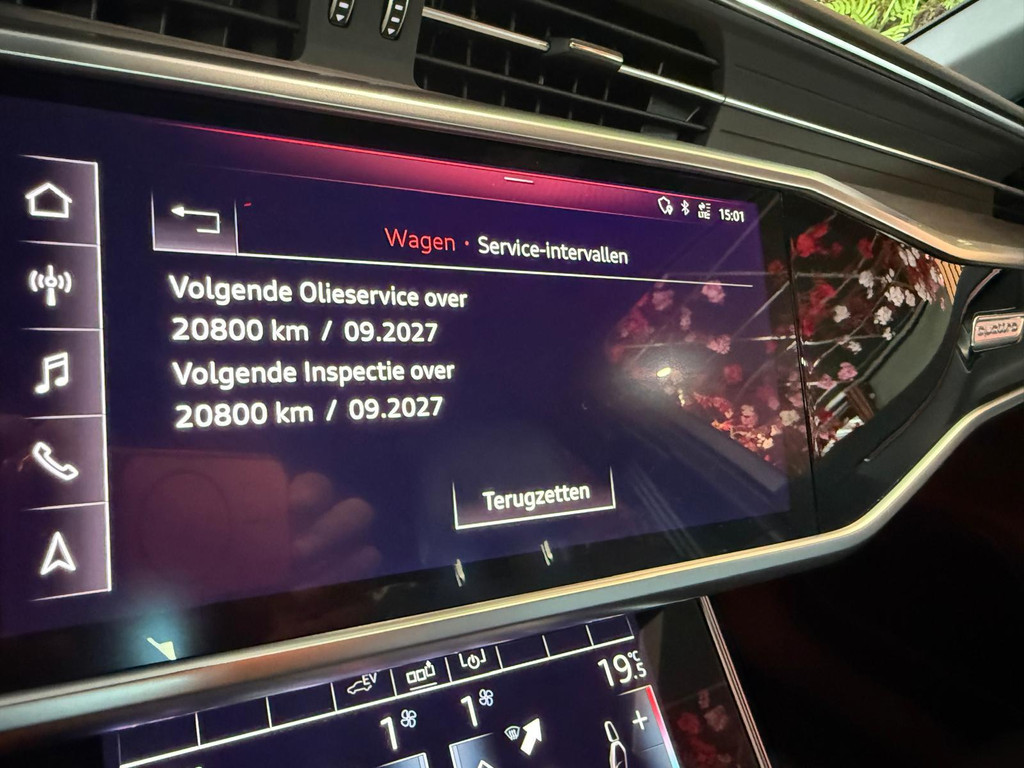 Audi A6 1