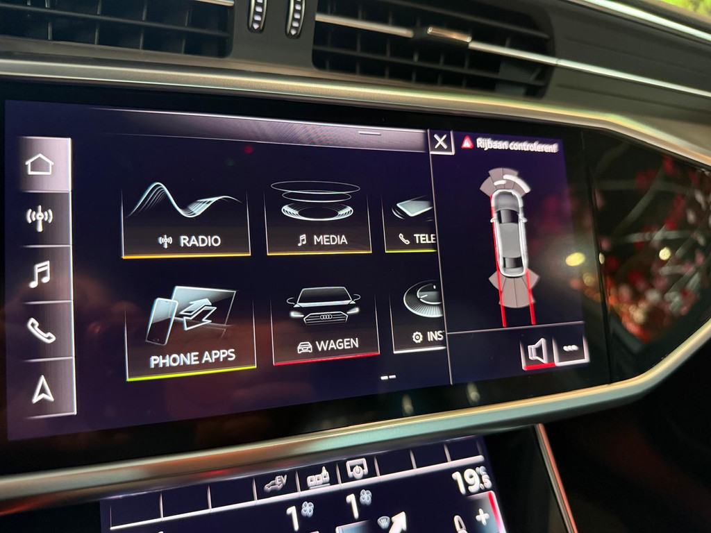 Audi A6 1