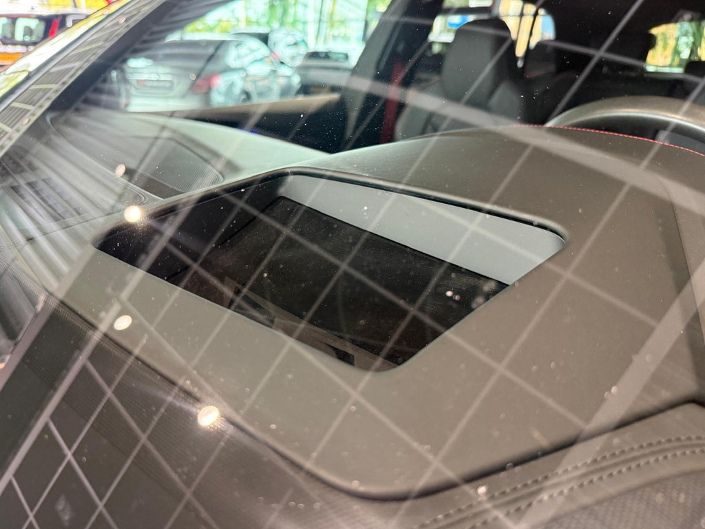 Audi Q8 1