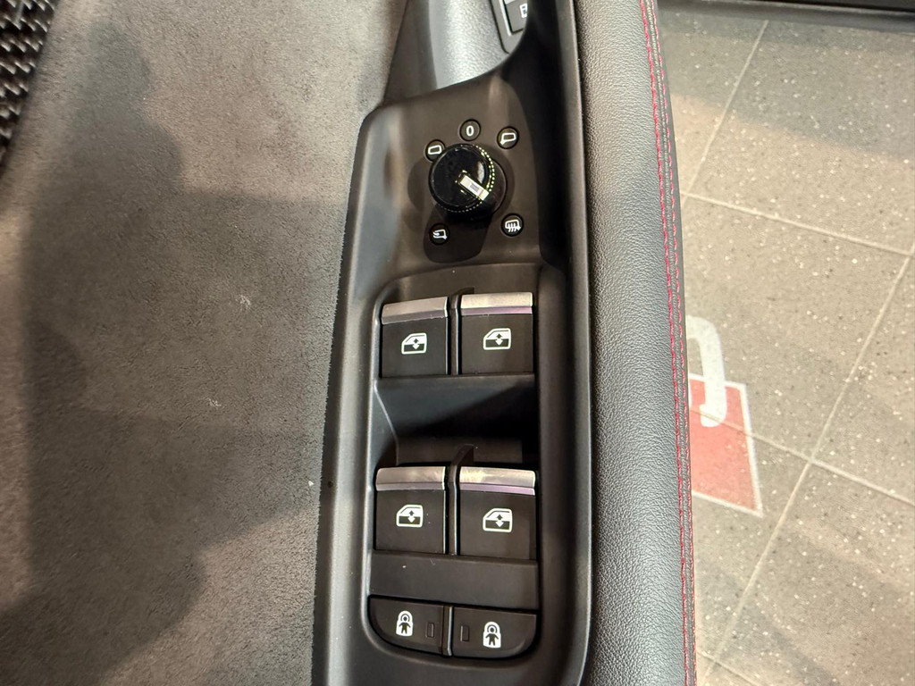 Audi Q8 1
