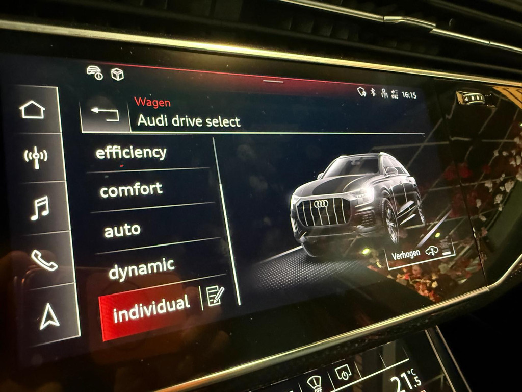 Audi Q8 1