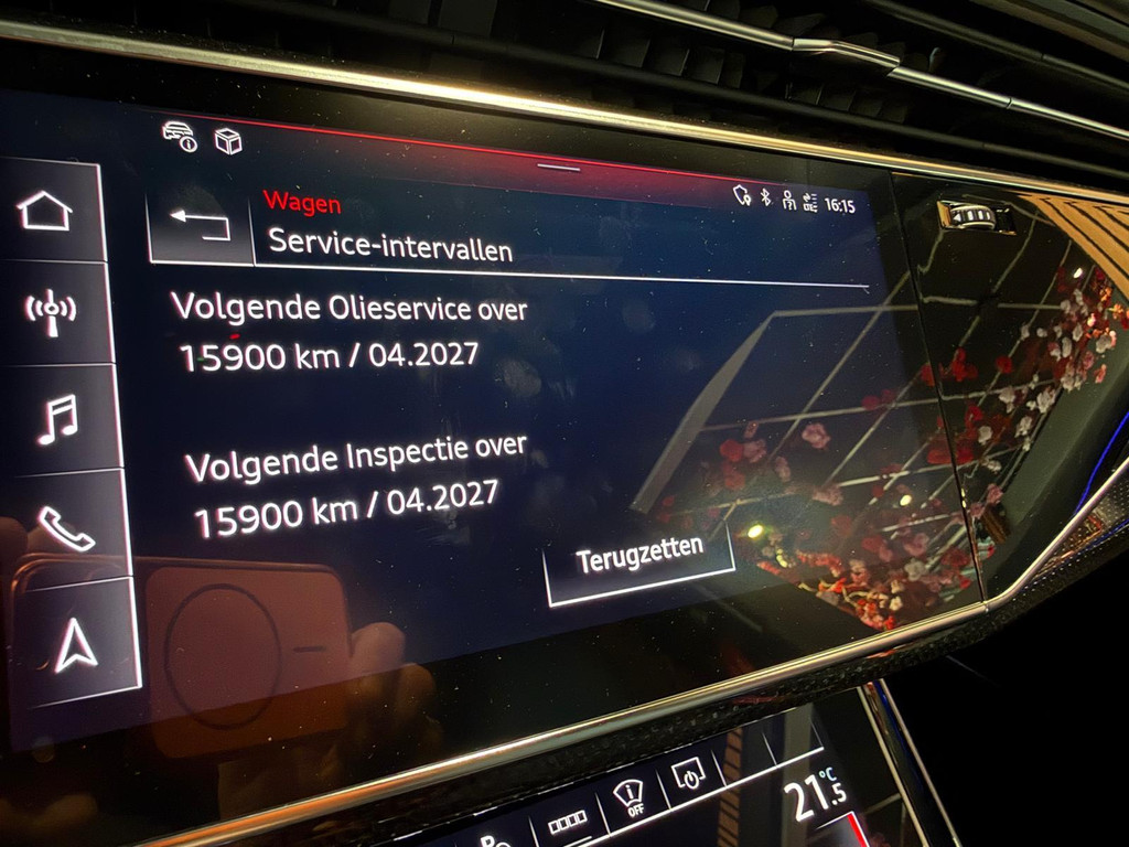 Audi Q8 1