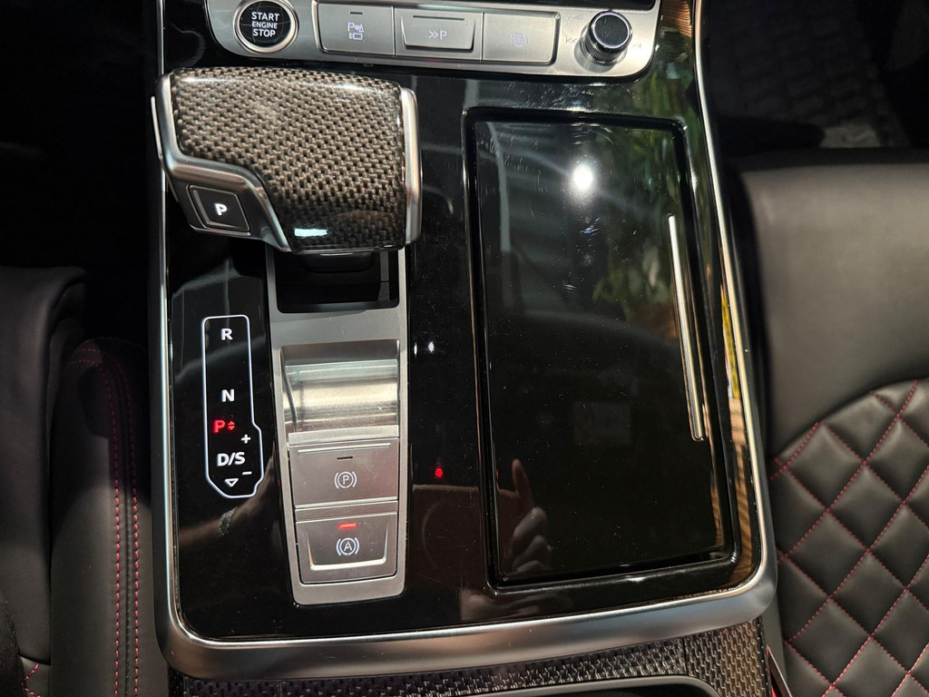Audi Q8 1