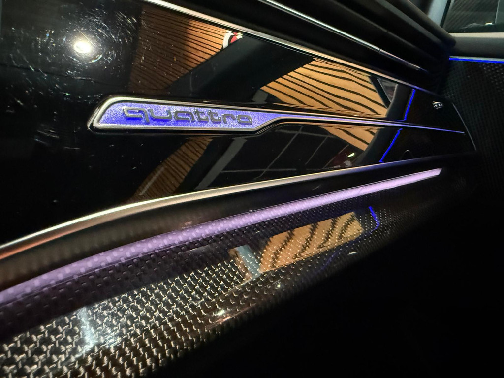 Audi Q8 1