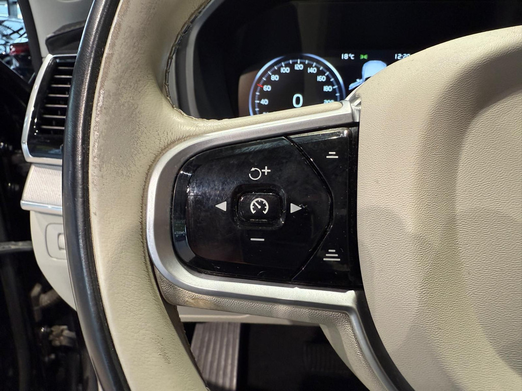 Volvo XC90 1