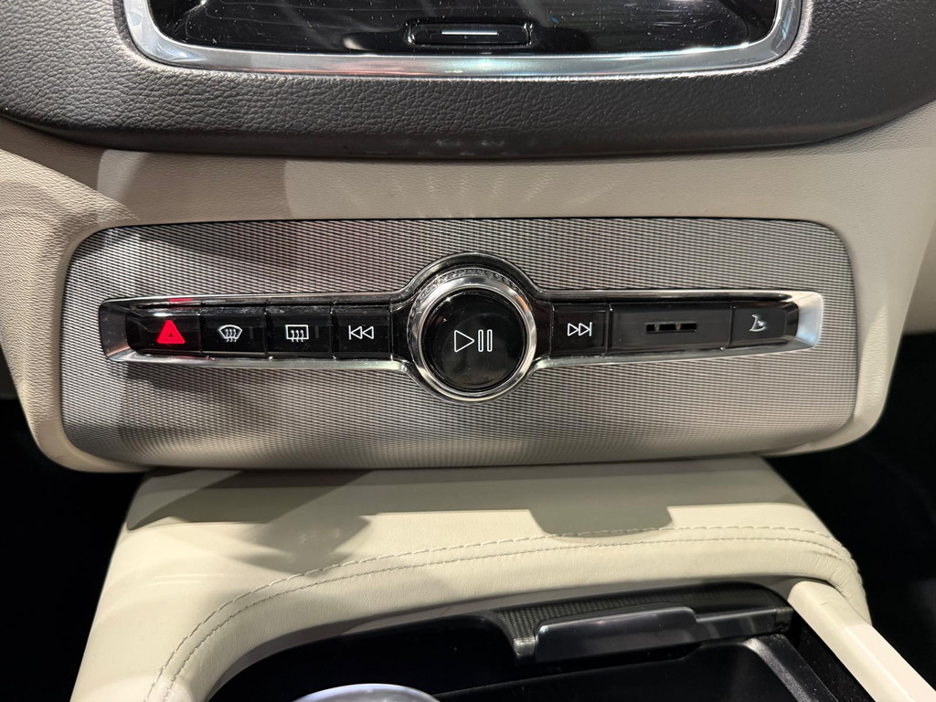 Volvo XC90 1